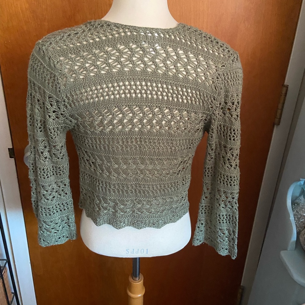 Crocheted sweater - Picture 2 of 5